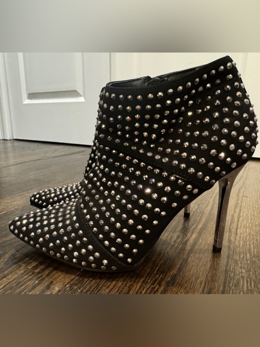 Steve Madden • Primerra Studded Sparkly Bootie (8)